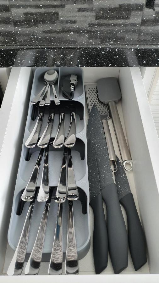 Appartamento Fim Apartament Hunedoara Esterno foto