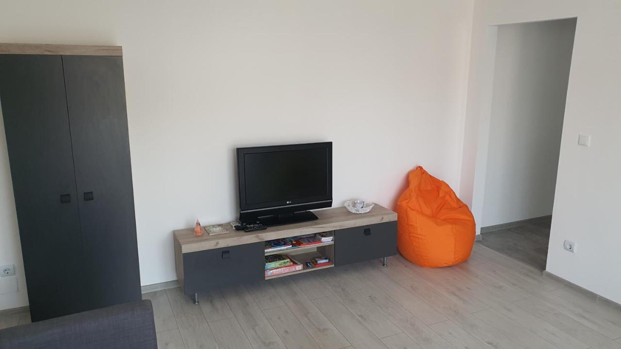 Appartamento Fim Apartament Hunedoara Esterno foto