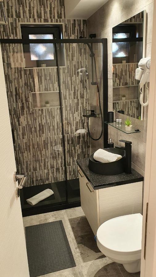 Appartamento Fim Apartament Hunedoara Esterno foto